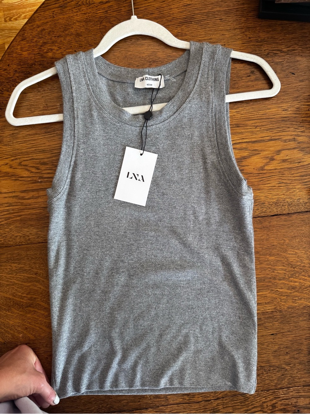 Evereve Jones Tank. NWT size medium - Picture 1 of 7